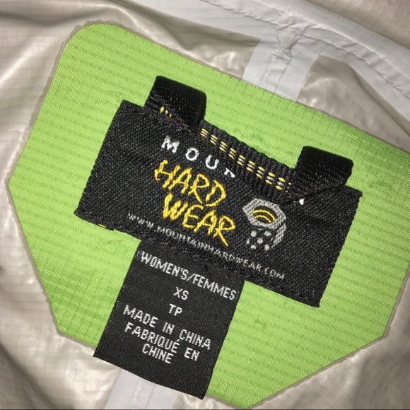 Mountain Hardware Raincoat - Picture 3 of 3